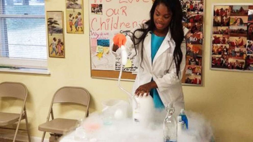 PHOTO: Jacqueline Means helps over 1,500 inner-city girls embrace science, technology, engineering, and mathematics Wilmington, Del.