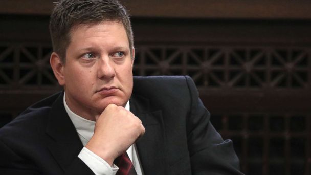 Former Chicago Police Officer Jason Van Dyke Sentenced To 81 Months In ...