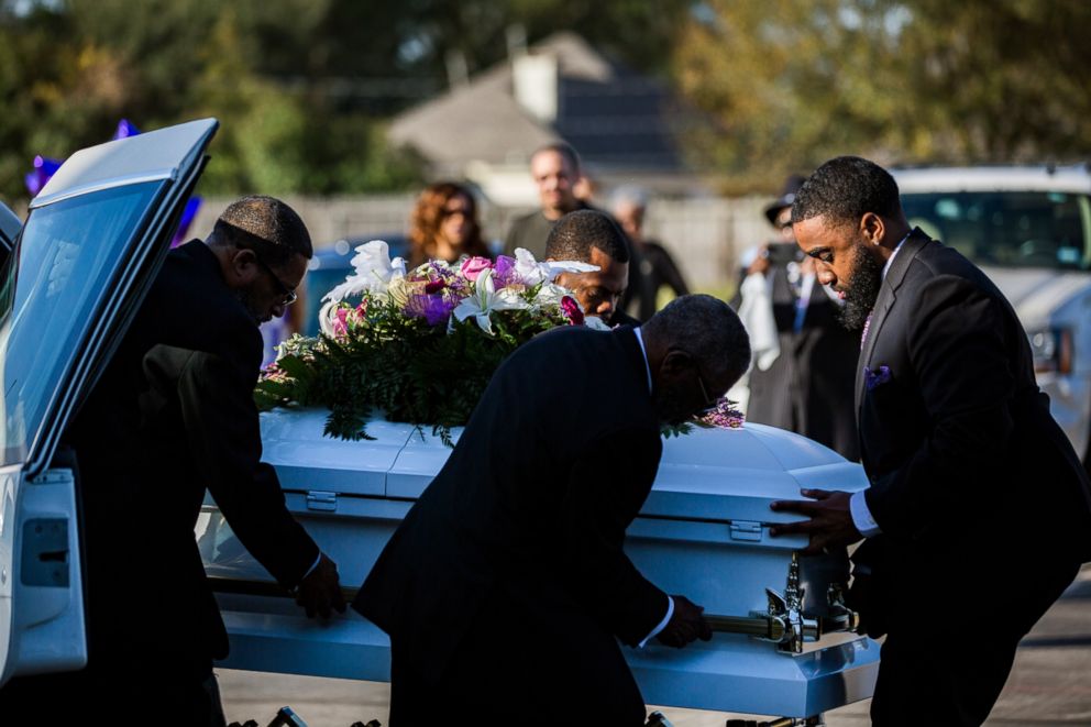 PHOTO: The casket of Jazmine Barnes is removed from the funeral hearse to be taken inside the Community of Faith Church for a memorial service, Jan. 8, 2019, in Houston.