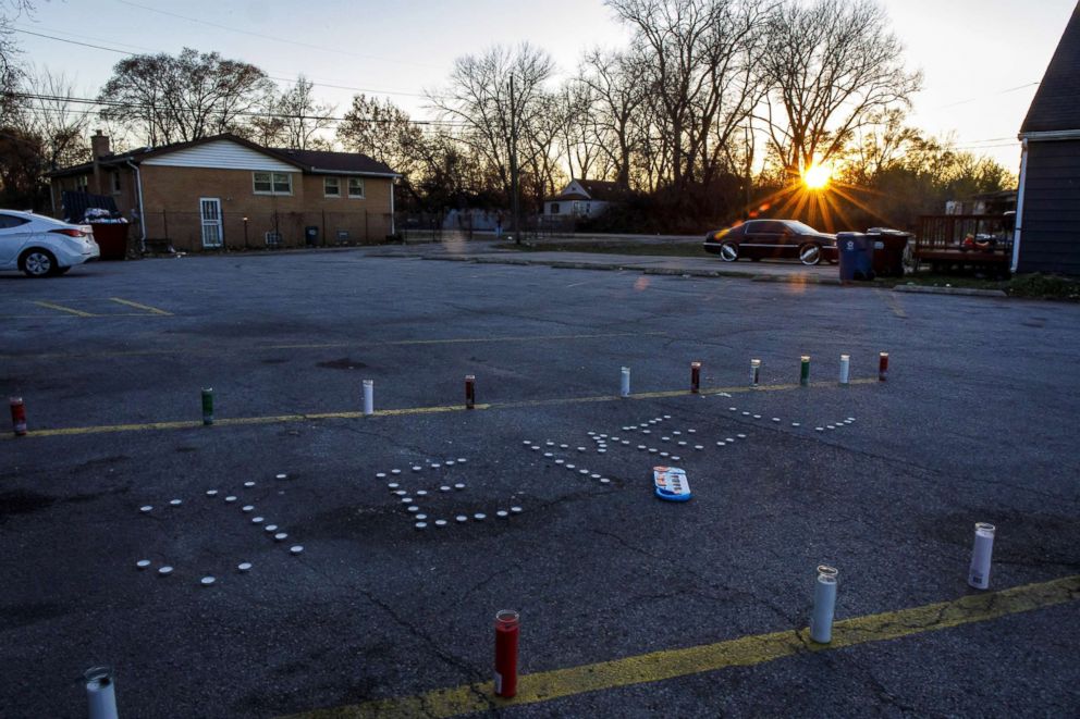 PHOTO: A memorial for Jemel Roberson, Nov. 13, 2018, outside Manny's Blue Room Lounge in Robbins.