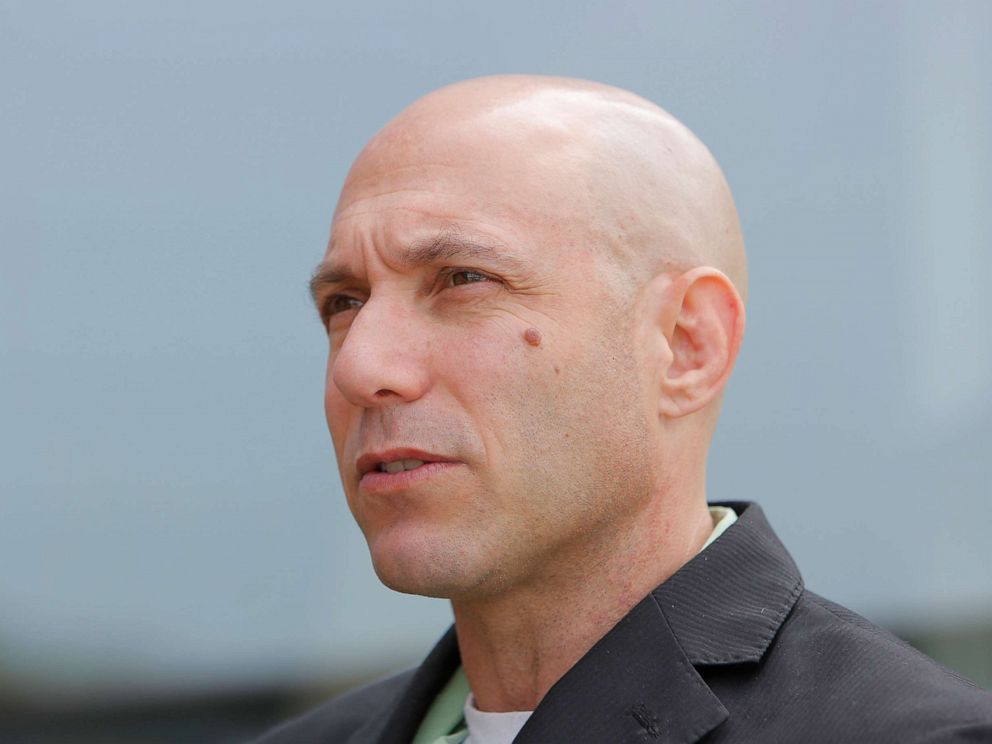 PHOTO: Jeremy Richman talks with students and faculty at the University of New England on Aug. 12, 2014.