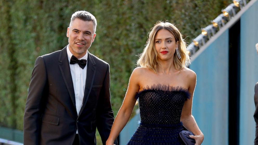 PHOTO: In this March 27, 2022, file photo, Cash Warren and Jessica Alba attend the 2022 Vanity Fair Oscar Party hosted by Radhika Jones at Wallis Annenberg Center for the Performing Arts in Beverly Hills, Calif.