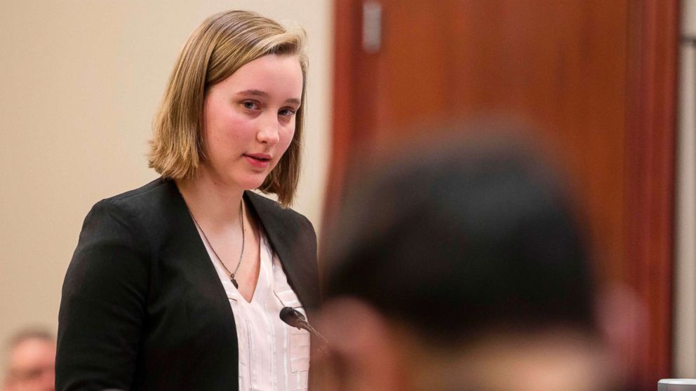 PHOTO: Jessica Thomashow gives her victim impact statement during a sentencing hearing in Lansing, Mich., Jan. 16, 2018.