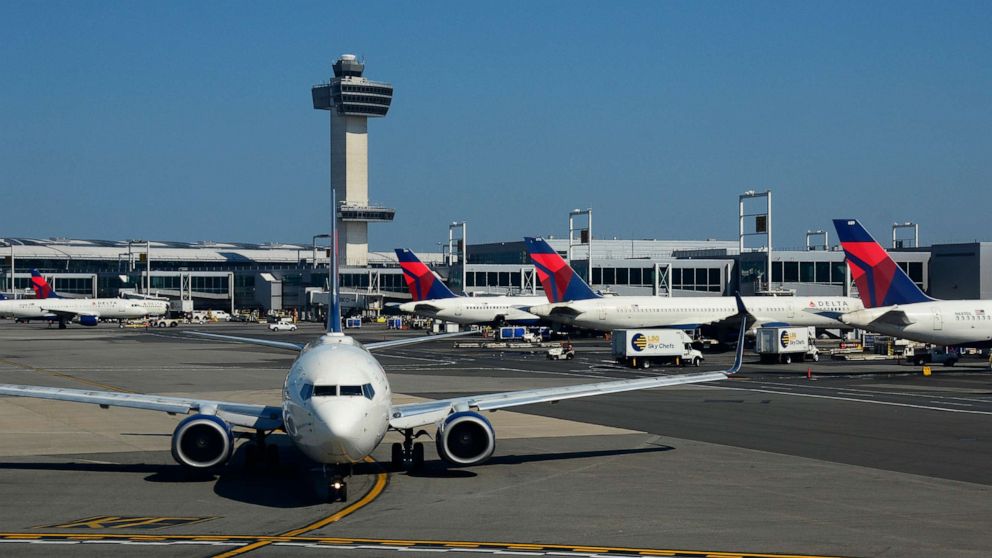 Bronx man arrested at JFK Airport for allegedly seeking to join Taliban ...