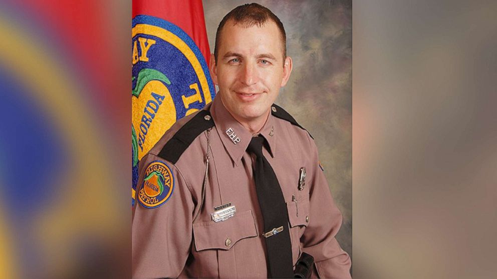 Florida Highway Patrol Officer Gunned Down While Trying To Help Motorist Officials Abc News