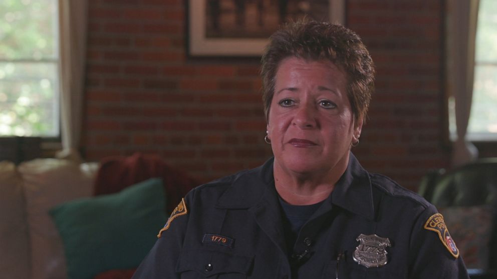 PHOTO: Officer Barbara Johnson followed police into Ariel Castro's home. Victim Michelle Knight said she jumped into officers' arms when she realized she'd been rescued.