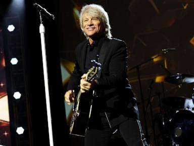 Jon Bon Jovi helps talk woman off ledge of Nashville bridge: Police