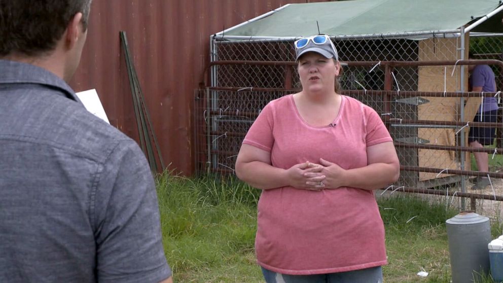 PHOTO: Julie Estes Gibbs, a teacher and mother of six, said the food shortage had made it hard to feed her family without going to at least six different stores in Mabanks, Texas.