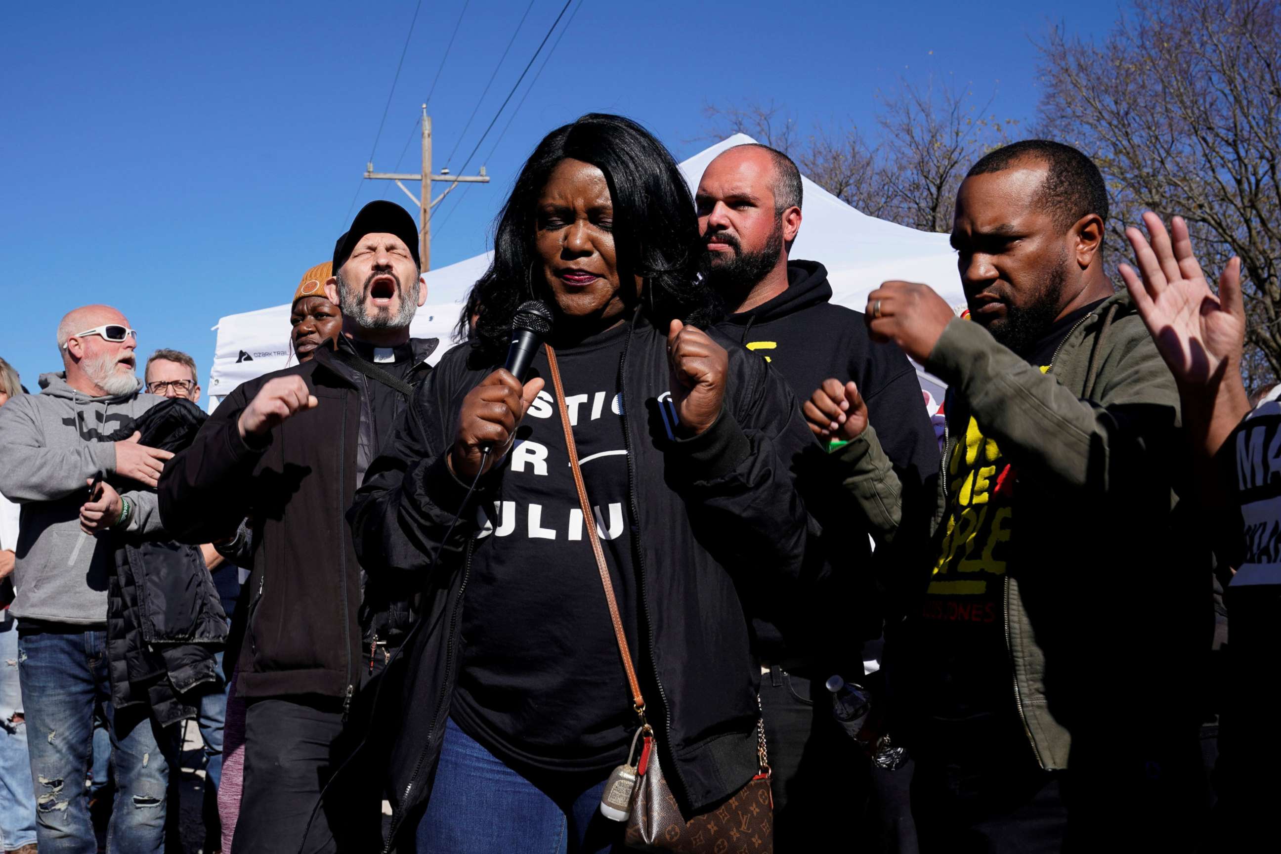 PHOTO: Dr. Tiffany Crutcher, center, announces that Oklahoma Governor Kevin Stitt granted clemency for Julius Jones, who was sentenced to death for the 1999 fatal shooting of Paul Howell, in McAlester, Okla., Nov. 18, 2021. 