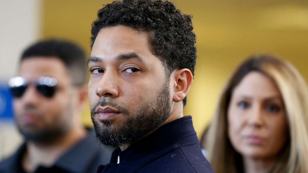 PHOTO: Jussie Smollett speaks with members of the media after his court appearance at Leighton Courthouse, March 26, 2019, in Chicago, Illinois.