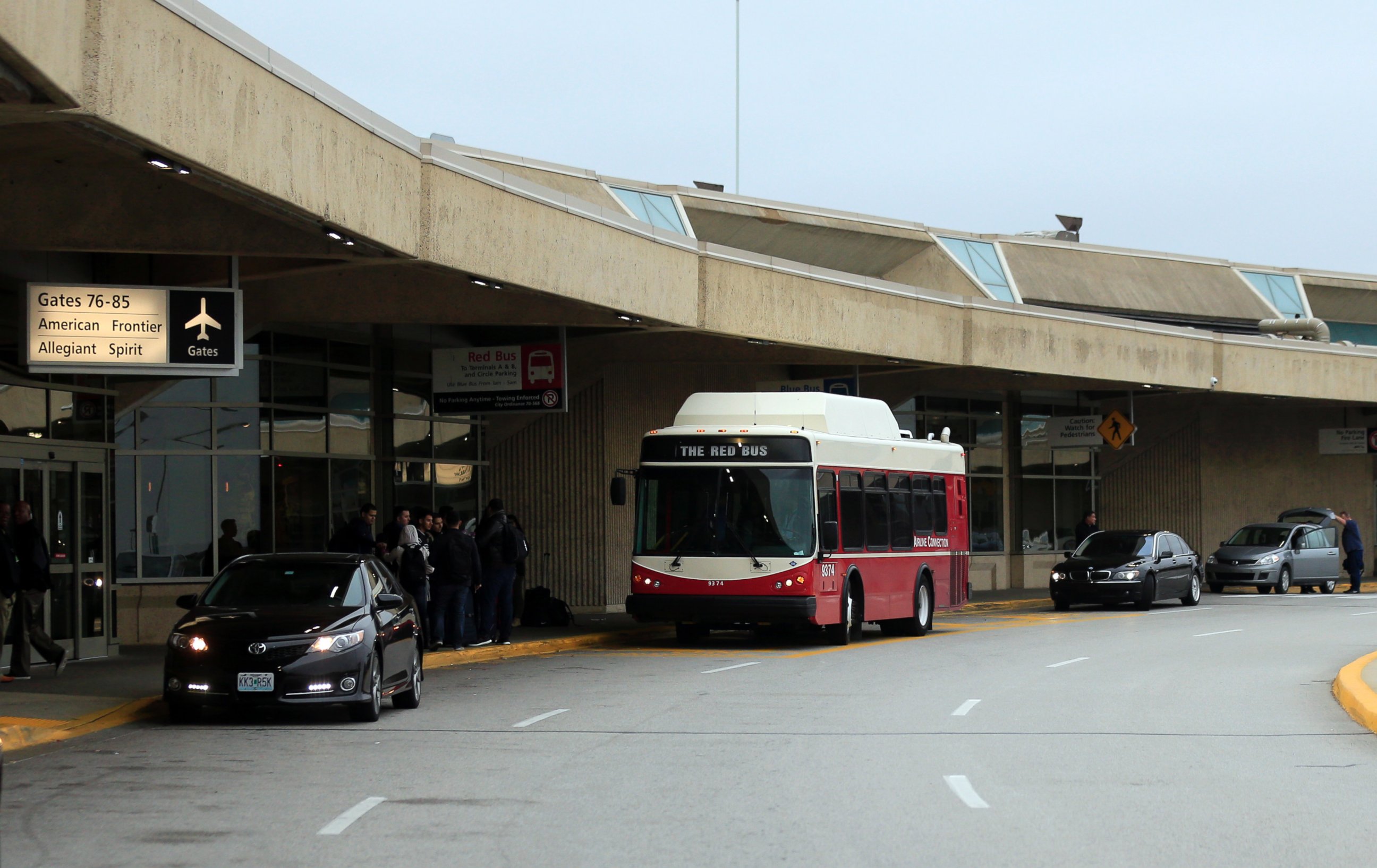 PHOTO: A bus picks up passengers bound for gates located in other terminals at Kansas City International Airport in Kansas City, Mo., Wednesday, Nov. 1, 2017.