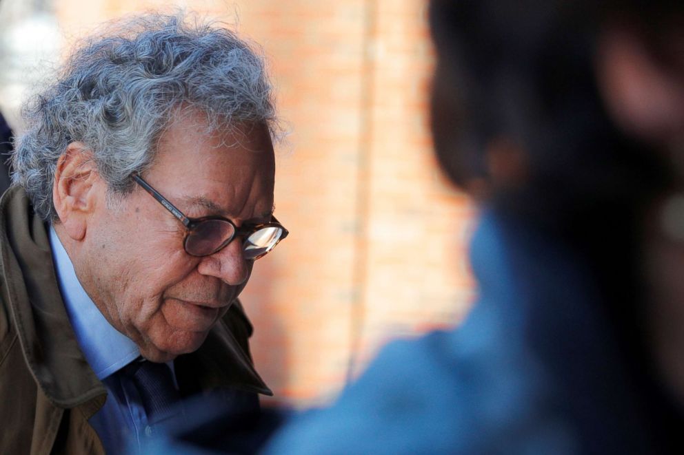 PHOTO: John Kapoor, the founder of Insys Therapeutics Inc, arrives at the federal courthouse for the first day of the trial, in Boston, Jan.28, 2019. 