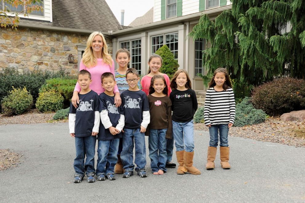 PHOTO: Kate Gosselin with her children will appear on "Celebrity Wife Swap" with former Playboy Magazine cover girl Kendra Wilkinson. 