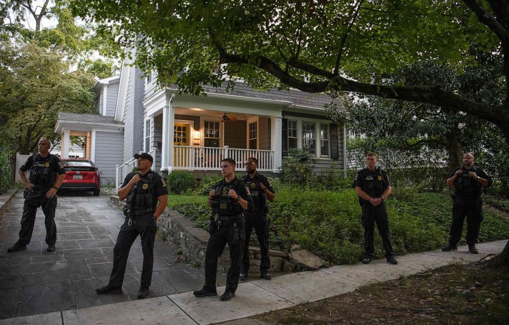 PHOTO: Police stand guard near the house of US Supreme Court Justice Brett Kavanaugh in Chevy Chase, Maryland, Sept. 13, 2021.