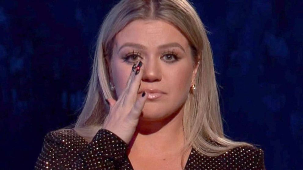 PHOTO: Kelly Clarkson, gives an emotional speech about the recent mass shooting at a high school in Santa Fe, Texas, at the Billboard Music Awards, in Las Vegas, May 20, 2018.