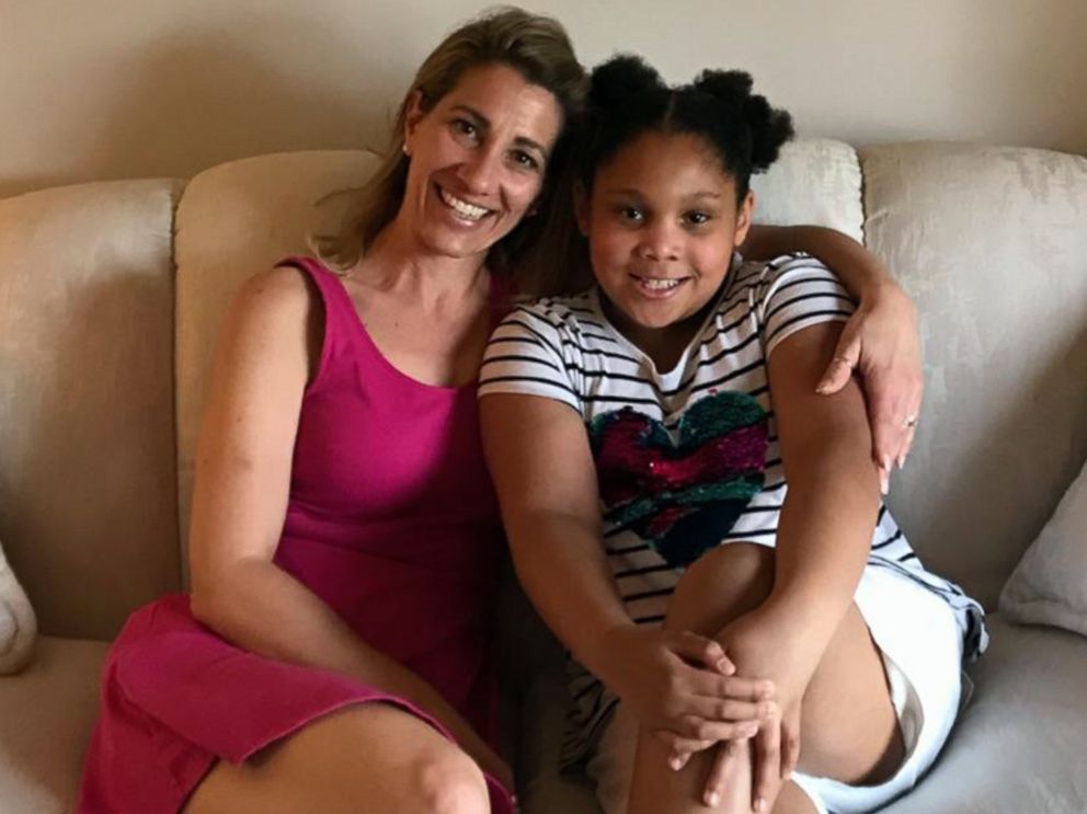 PHOTO: Fourth grade teacher Tanya Thomas from Slate Ridge Elementary in Reynoldsburg, Ohio plans to donate a kidney to Eva, 10, a student from the same school, who is battling a rare kidney disease.