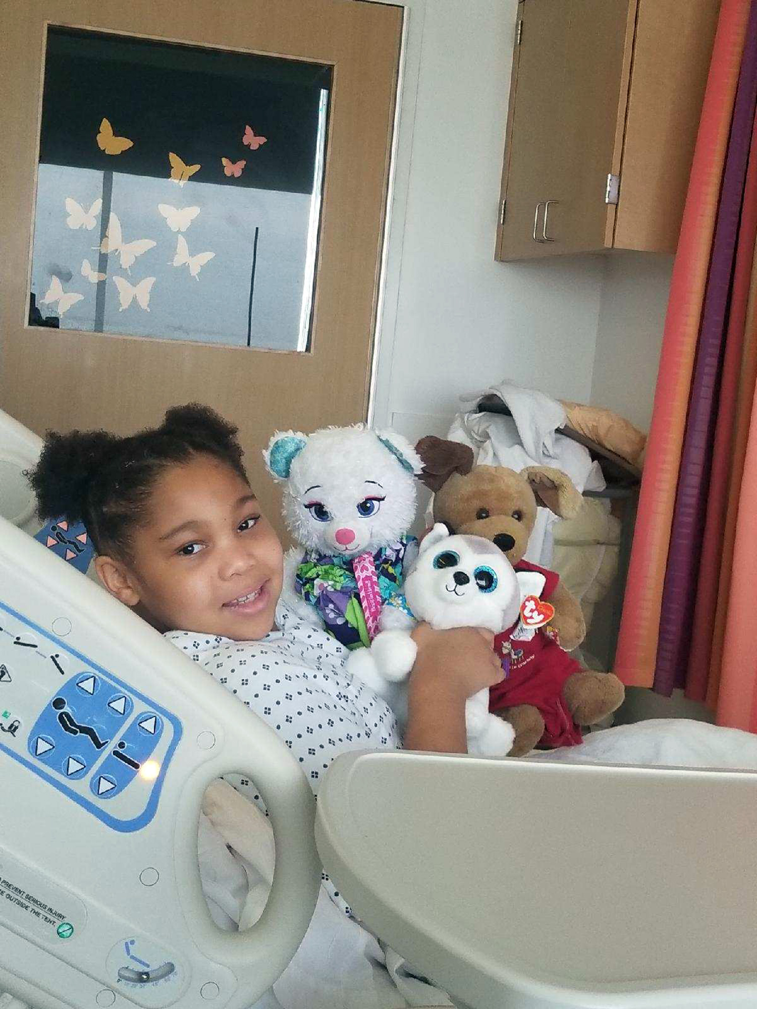 PHOTO: Eva, 10, pictured in an undated handout photo, is battling a rare kidney disease and her kidneys had only been functioning at 4%, doctors said.