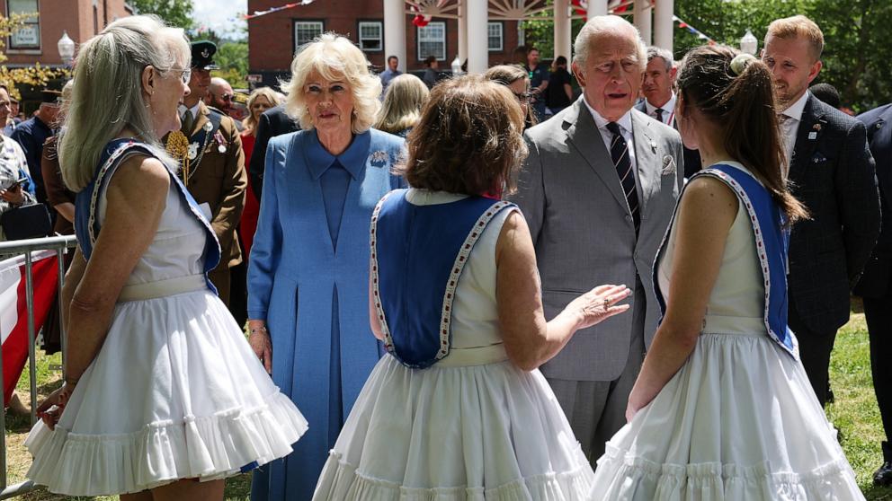 PHOTO: Britain's King Charles III and Queen Camilla greet people during a parade and block party on the final day of the state visit of King Charles III and Queen Camilla, April 30, 2026 in Front Royal, Virginia.