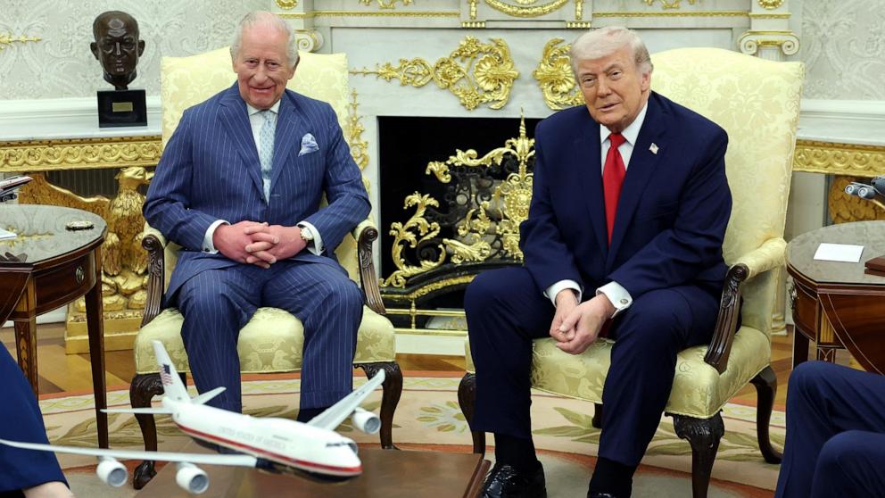 PHOTO: King Charles III and President Donald Trump in the Oval Office during the State Arrival Ceremony on day two of the State Visit of King Charles III and Queen Camilla to the United States of America, April 28, 2026 in Washington.