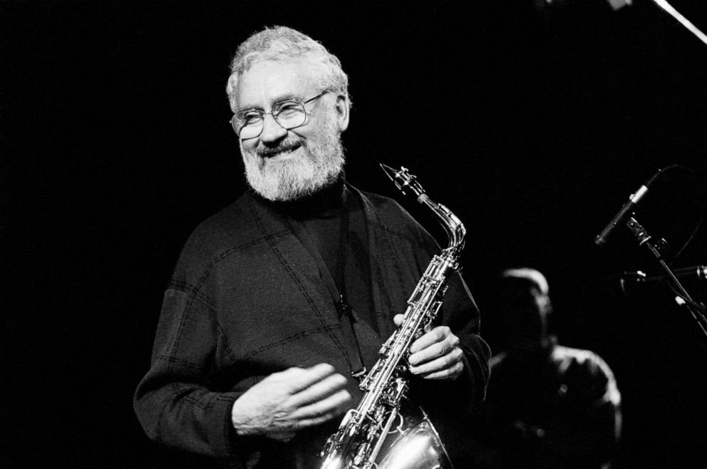 PHOTO: Alto saxophone player Lee Konitz performs on November 19th 1992 at the BIM huis in Amsterdam.