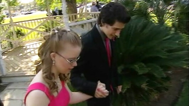 Video Down Syndrome Teen Gets Prom Fever Abc News