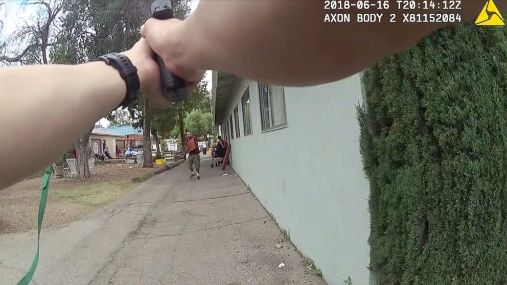 Lapd Body Cam Footage Shows Shooting That Killed Hostage Armed Suspect Abc News 