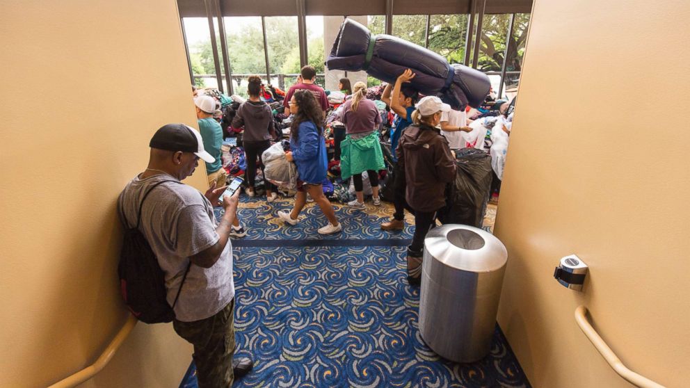 PHOTO: Lakewood megachurch opened its doors for donations and evacuees as volunteers brought donated items to the megachurch in the aftermath of Hurricane Harvey, Aug. 29, 2017, in Houston.

