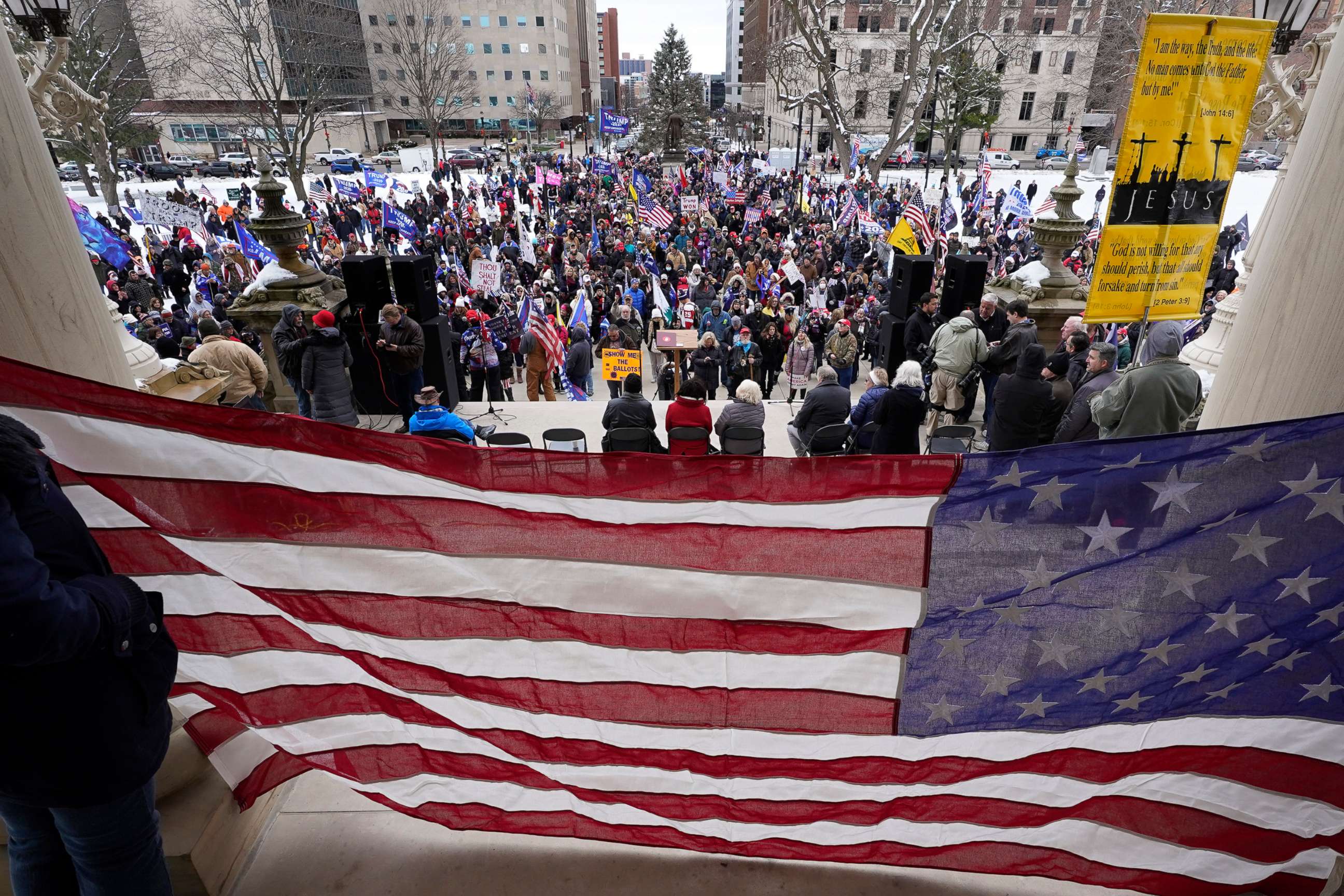 PHOTO: Supporters of President Donald Trump gather at a rally at the State Capitol in Lansing, Mich., Jan. 6, 2021.