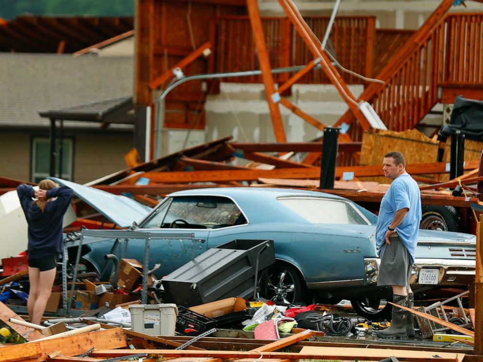 Powerful EF4 tornado rips through Kansas, injures 18 and shuts down