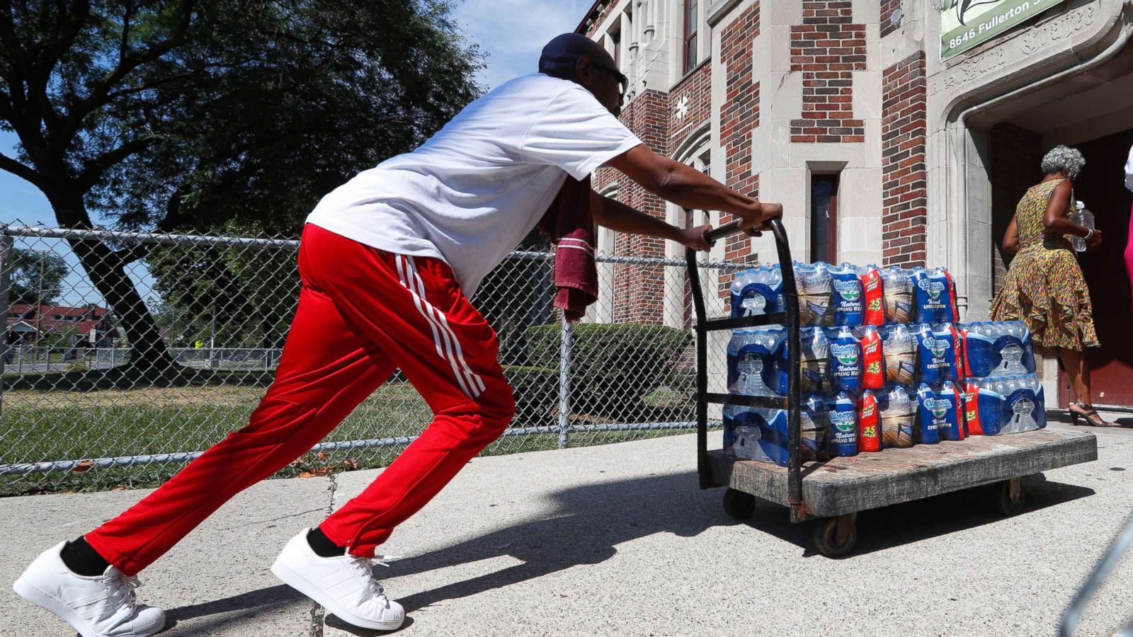 Flint man on poll to be named Detroit's biggest sports fan 