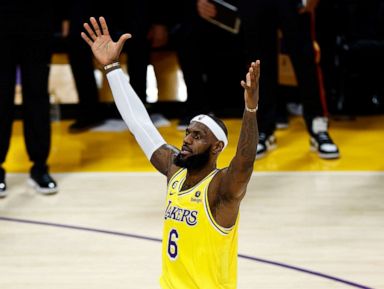 LeBron James threw a last-minute birthday party for himself to help Lakers  bond - Los Angeles Times