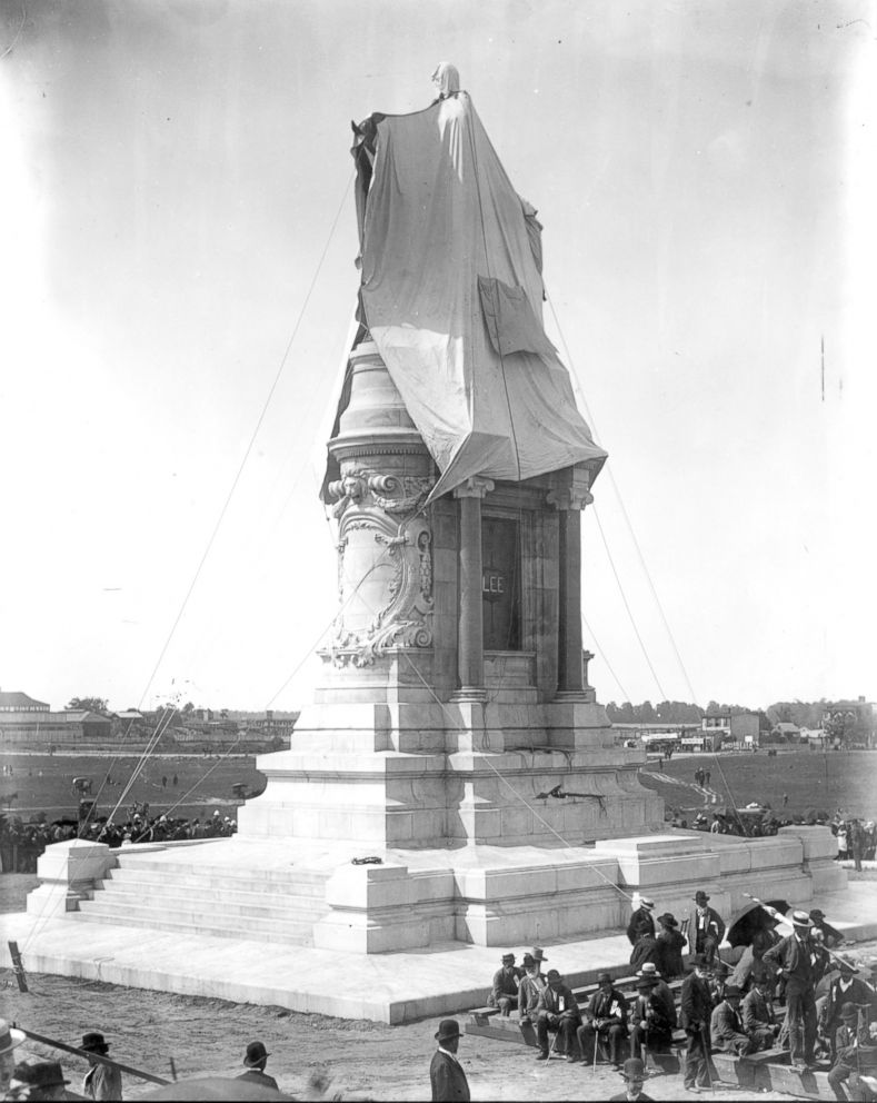 PHOTO: The Robert E.Lee Monument is shrouded before its unveiling in Richmond, Va. May 29, 1890.