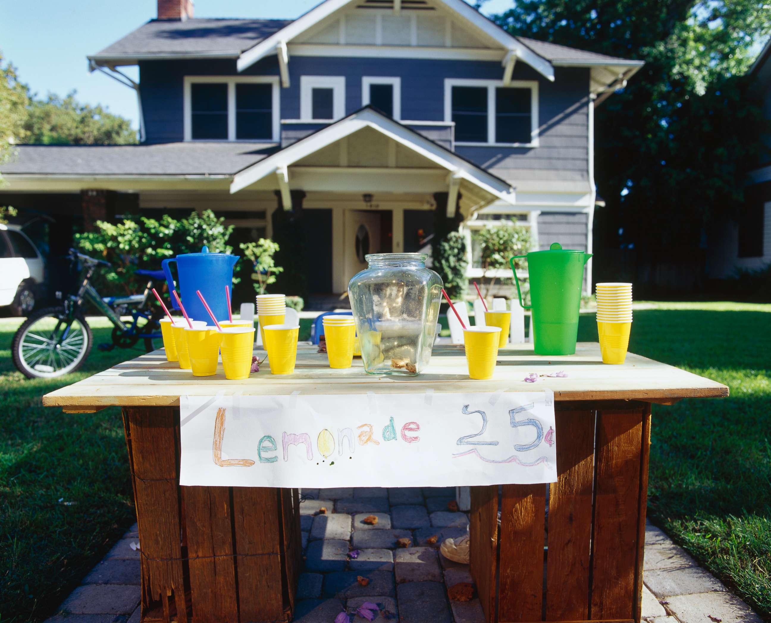 PHOTO: A lemonade stand appears in this undated stock photo.