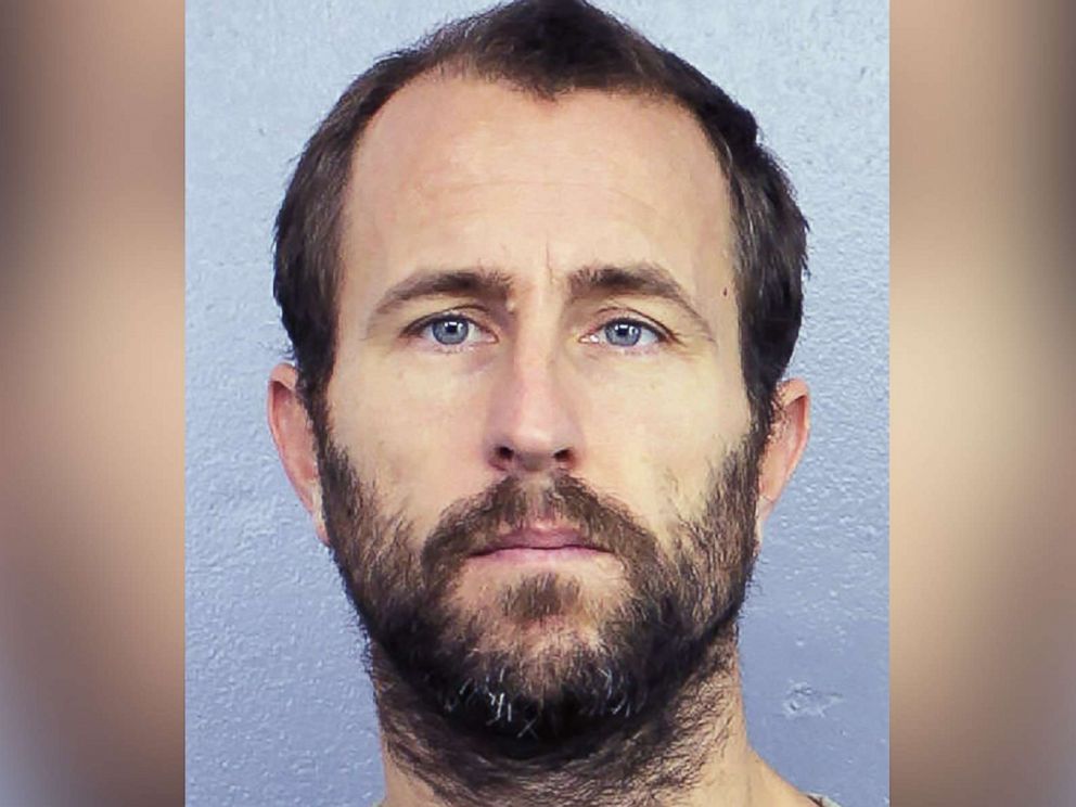 PHOTO: Lewis Bennett is pictured in an undated booking photo released by the Broward Sheriffs office in Florida.