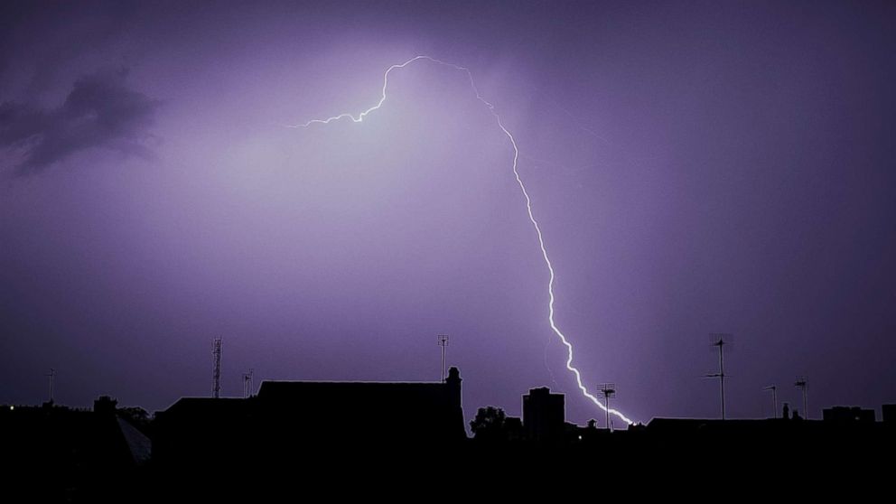 50 Shocking Facts: Unveiling Lightning Strike Victims Count - 2024