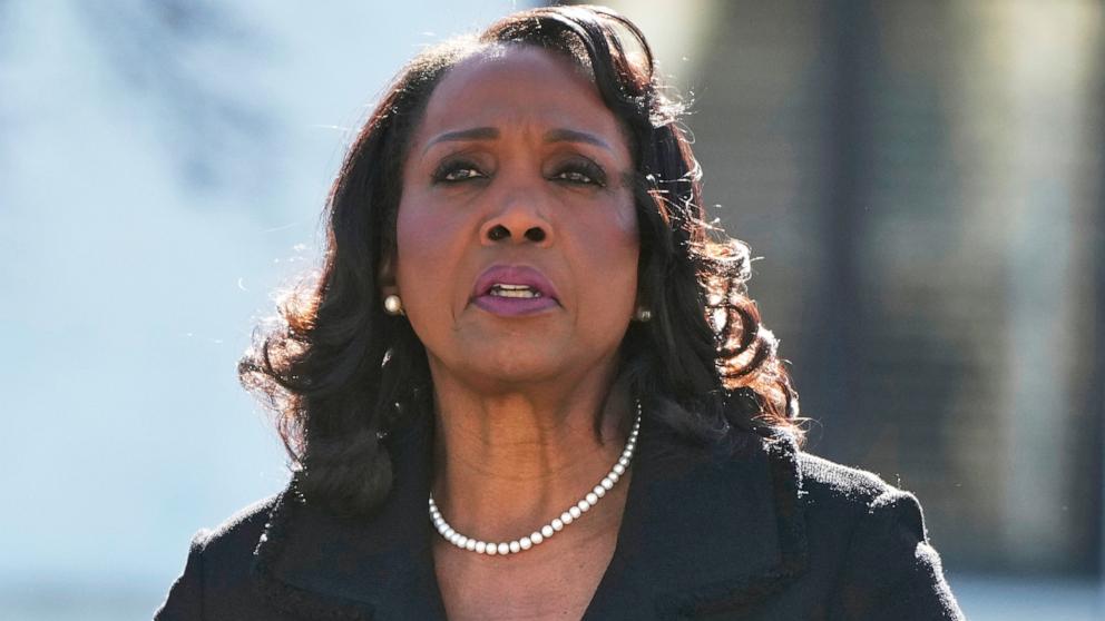 Trump launches investigation into Fed's Lisa Cook