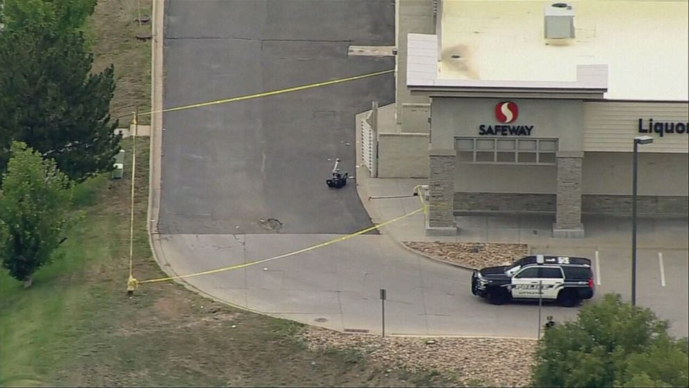 PHOTO: Authorities said they found and disabled a pipe bomb near a Safeway in Littleton, Colorado, Sept. 27, 2022.