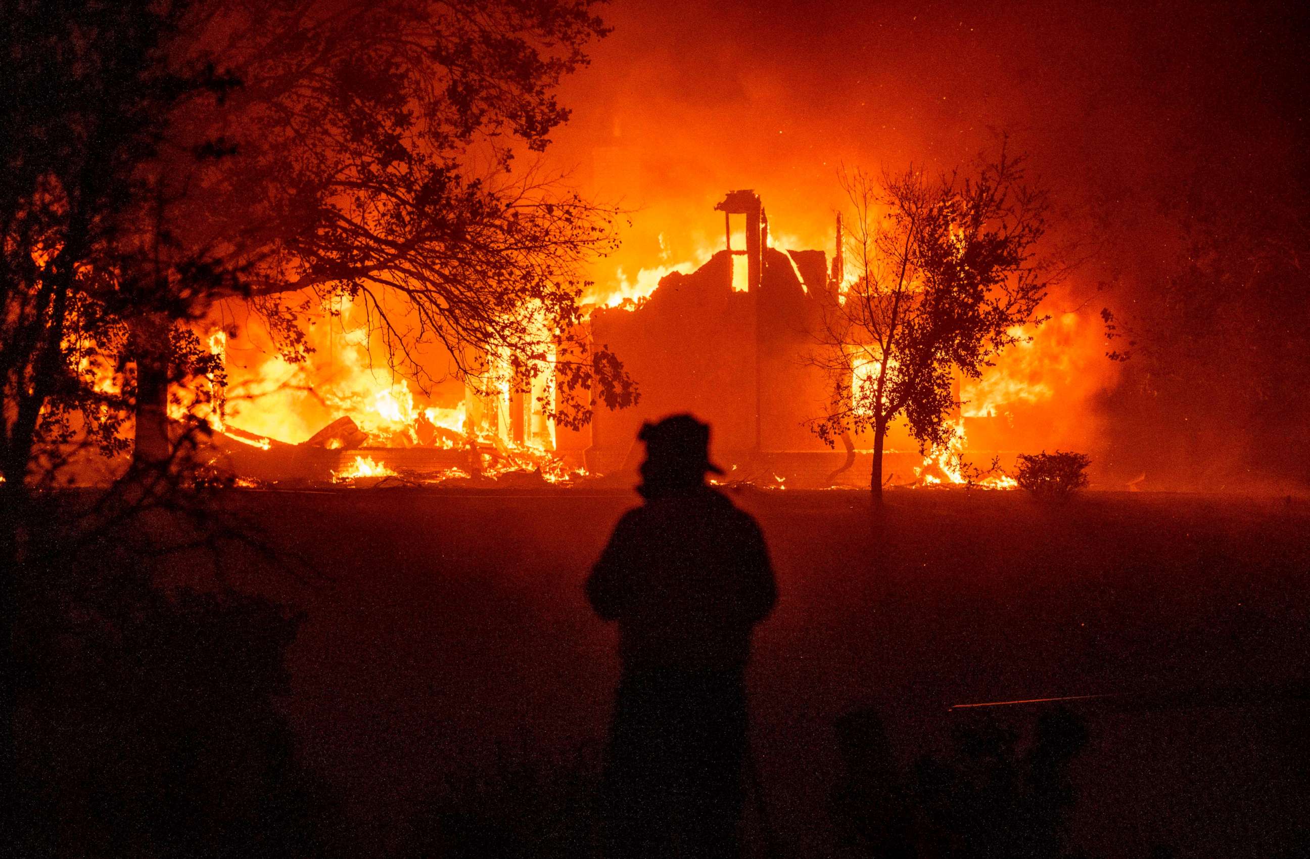 PHOTO: A home burns in Vacaville, Calif., during the LNU Lightning Complex fire on Aug. 19, 2020.