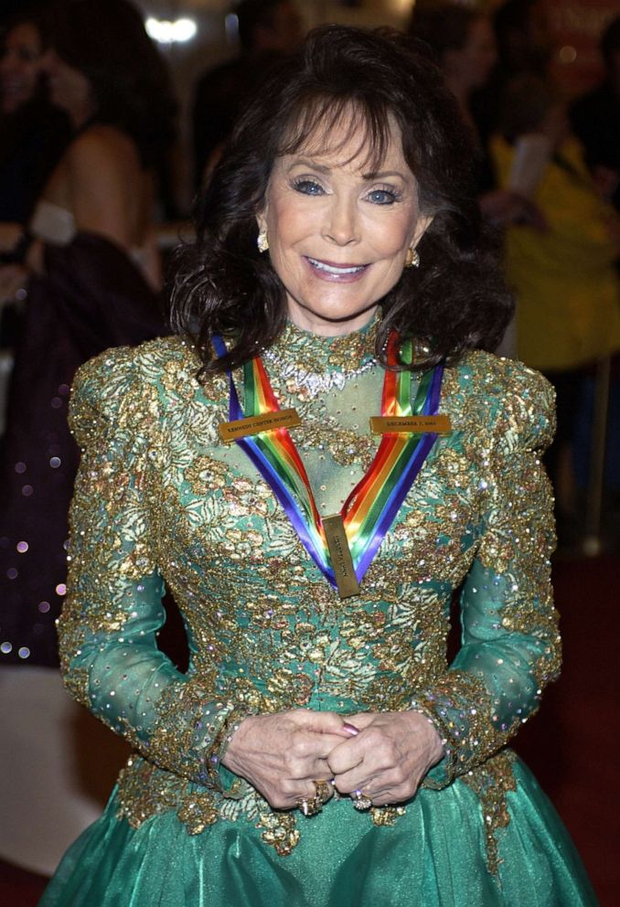 PHOTO: Loretta Lynn poses with her Kennedy Center Honors award, Dec. 7, 2003, in Washington, D.C.