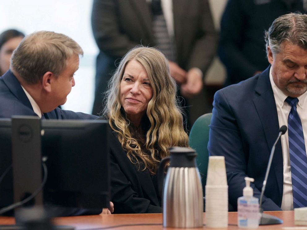 PHOTO: Lori Vallow Daybell talks with her lawyers before the jury's verdict is read at the Ada County Courthouse in Boise, Idaho, May 12, 2023.