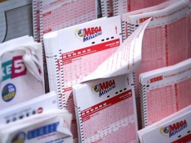 'Lottery Lawyer' allegedly swindled jackpot winners in $107M scheme