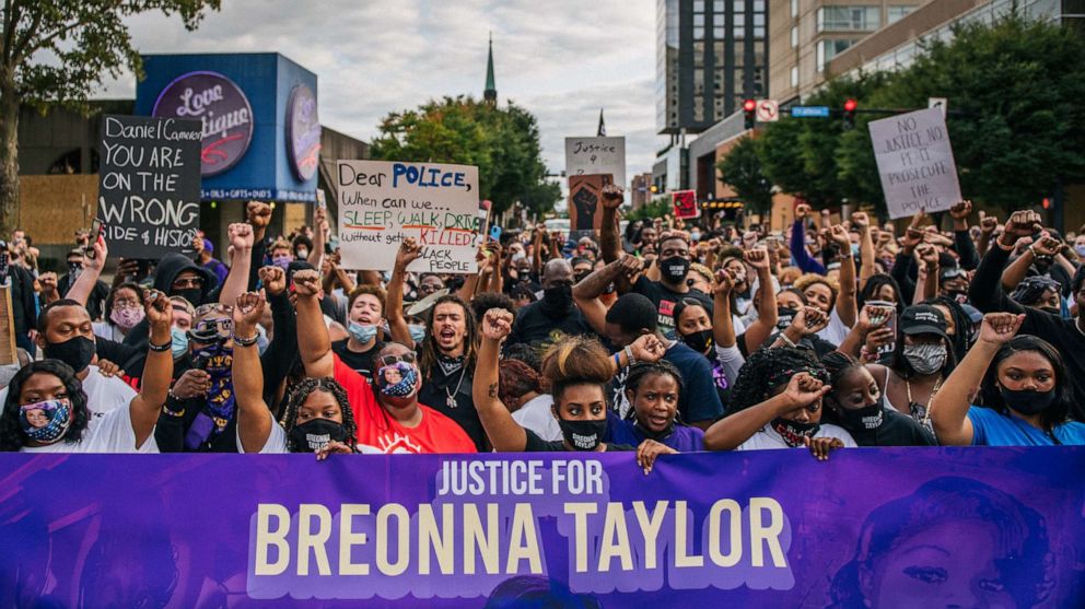 In response to the grand jury's ruling on Breonna Taylor's case, legal experts examine how prosecutors work closely with police officers to investigate criminal conduct and build cases.