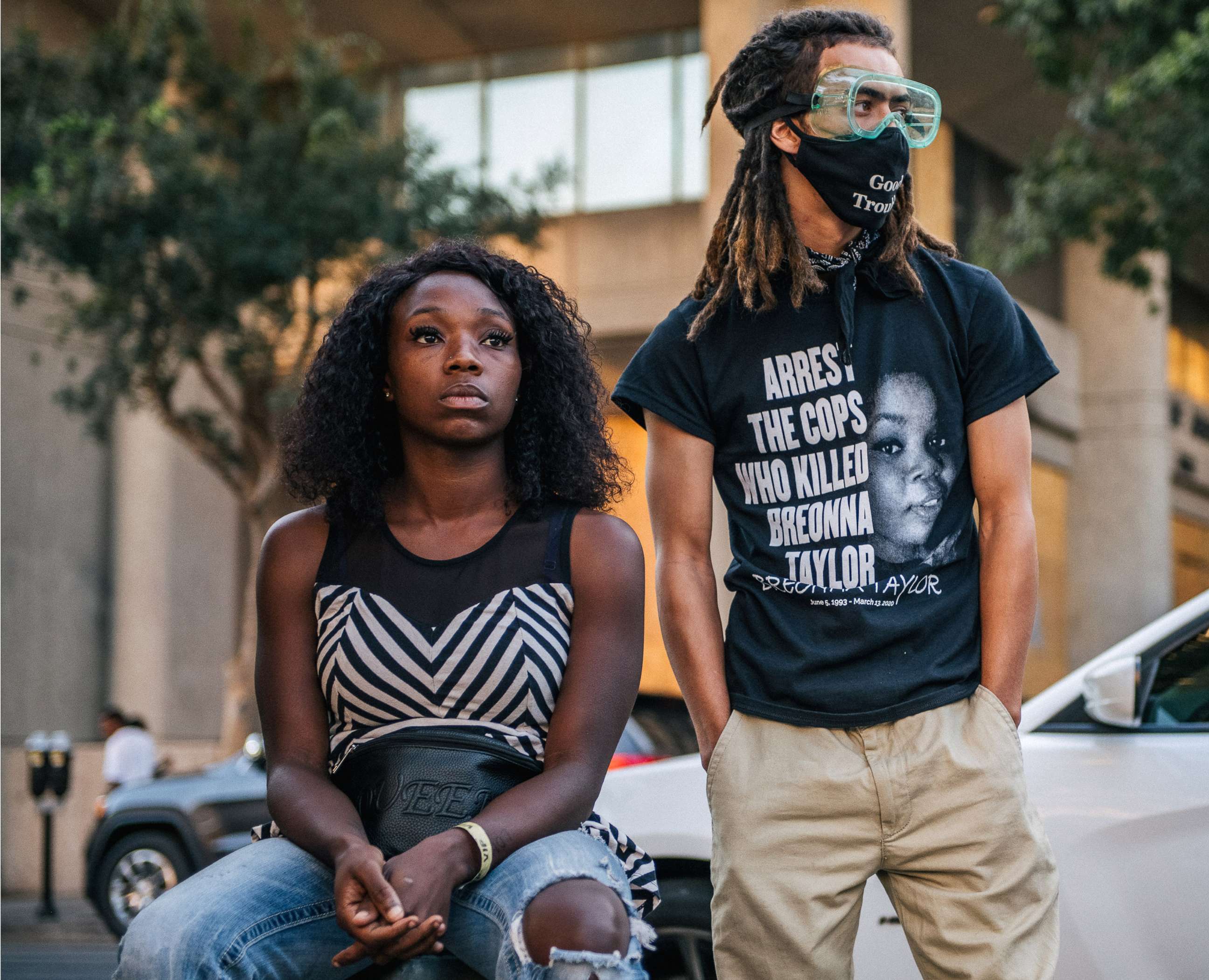 PHOTO: People listen during a speech at Jefferson Square park, Sept.21, 2020 in Louisville, Ky., as demonstrators ahead of a possible Grand Jury decision regarding the officers involved in the killing of Breonna Taylor.