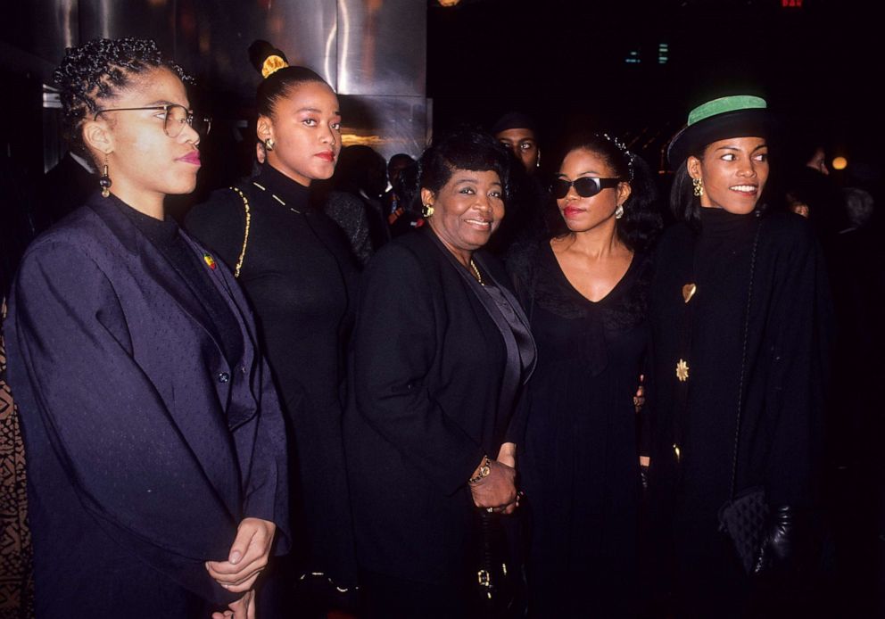 PHOTO: Betty Shabazz, center, and daughters, from left, Malaak, Malikah, Ilyasah and Qubilah, attend the movie premiere of "Malcolm X," Nov. 16, 1992, in New York City.