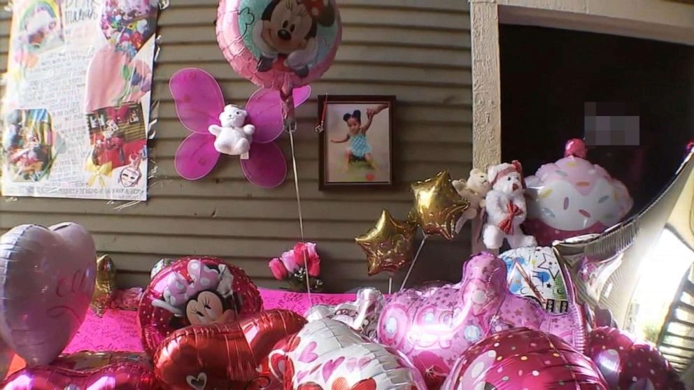 PHOTO: A memorial for 4-year-old Maleah Davis whose remains were found in Arkansas.