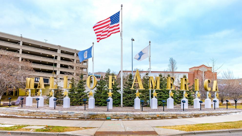 Man arrested in foiled ISIS-inspired mass shooting plot at Mall of America: Feds