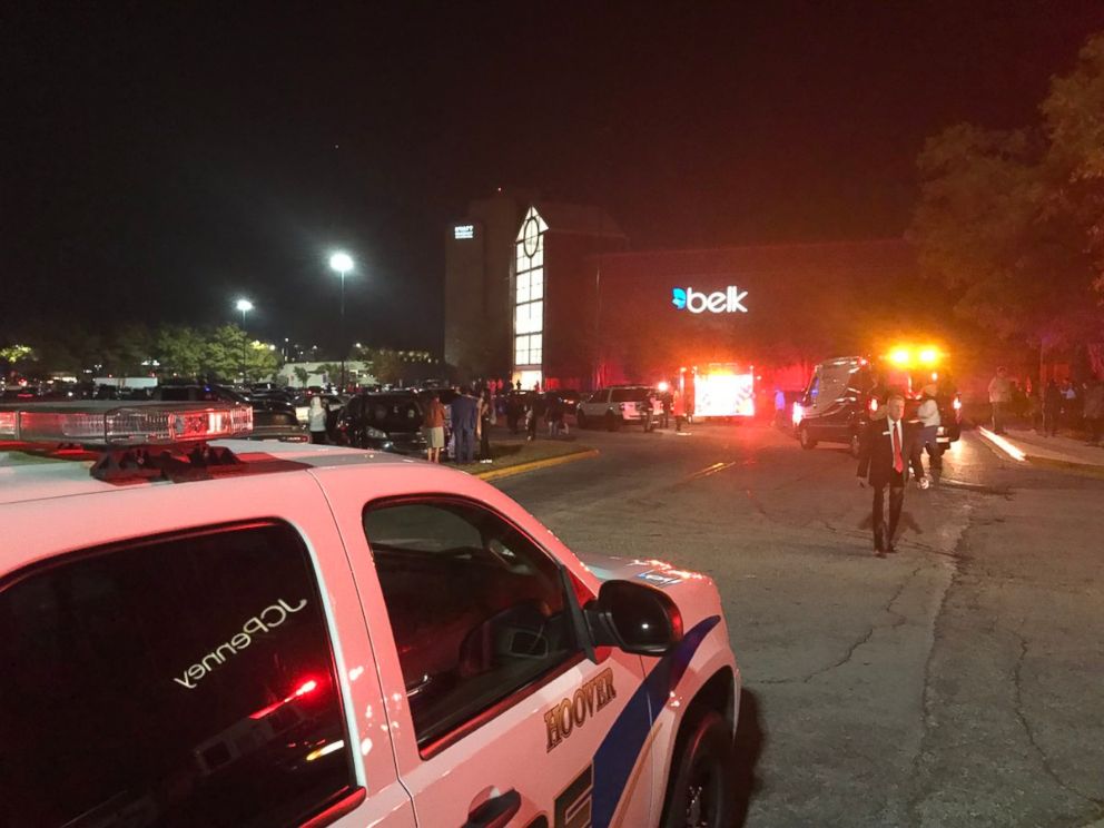 A teenager died in a mall in Alabama on the night of November 22, 2018.