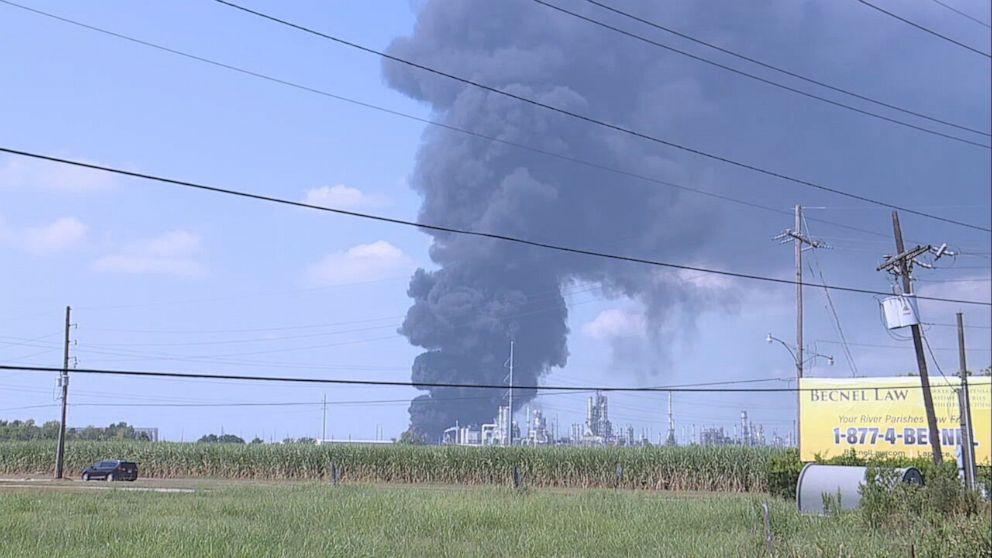 PHOTO: Fire at Marathon Petroleum Refinery in Garyville, La. on Aug. 25, 2023.