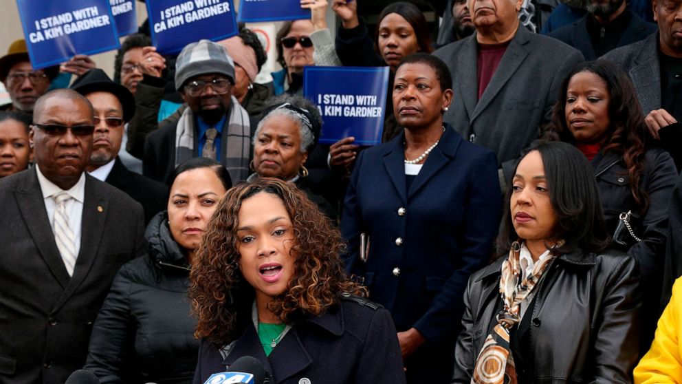 PHOTO: Baltimore State's Attorney Marilyn Mosby, center, speaks at a rally in St. Louis, Jan. 14, 2020, with several other African-American female prosecutors in support of Circuit Attorney Kimberly M. Gardner.