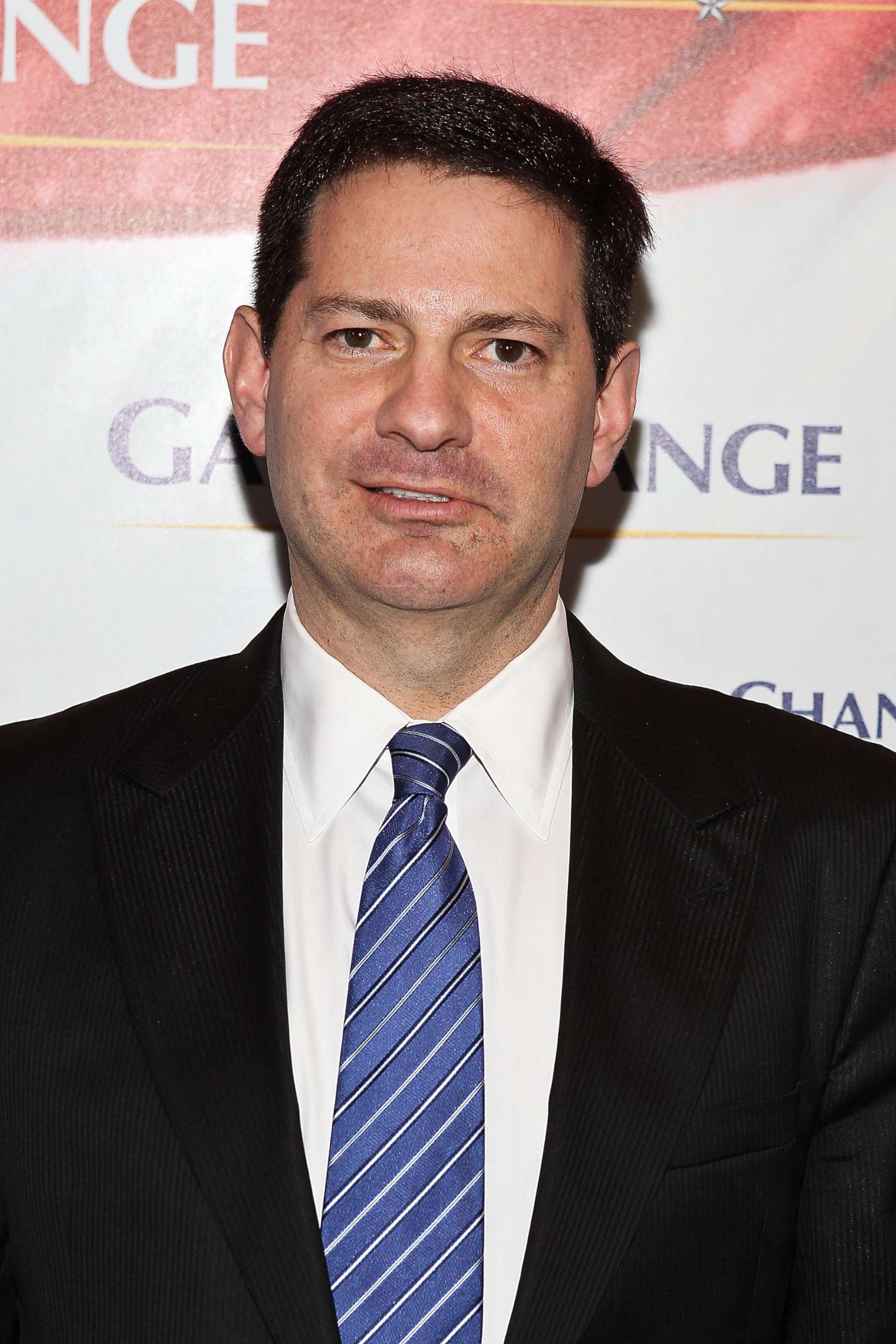 PHOTO: Author Mark Halperin arrives to the "Game Change" premiere at The Newseum on March 8, 2012 in Washington.